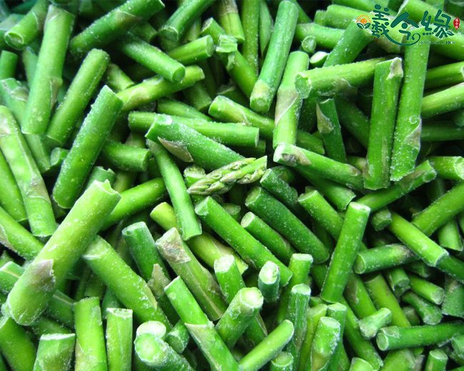 Frozen green asparagus cut
